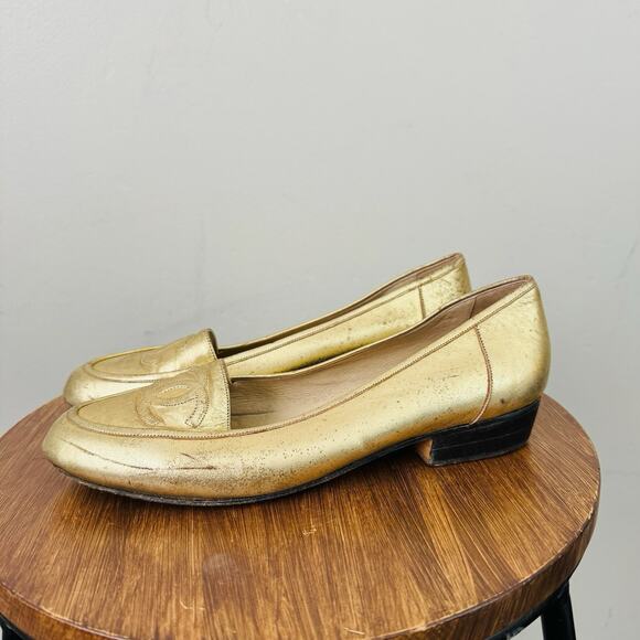 Chanel Metallic Gold Leather Loafers Women’s Size 7 - Picture 1 of 10
